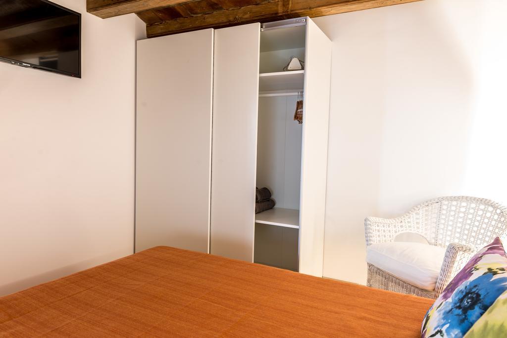 Radas Barcelona Room photo